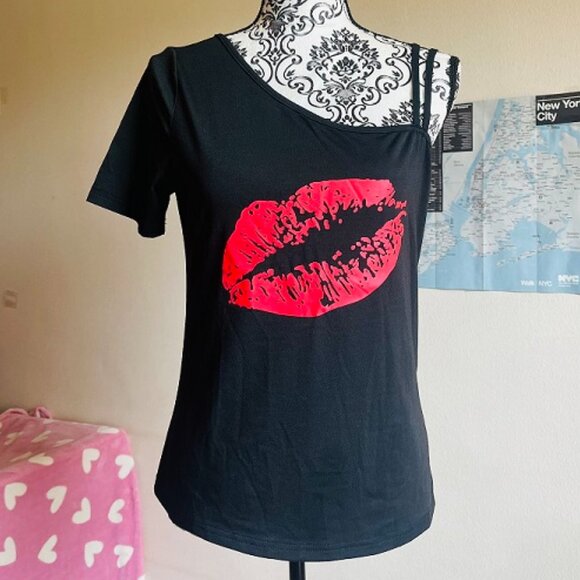 NBW SHEIN asymmetrical collar lip print shirt size M - Picture 2 of 4